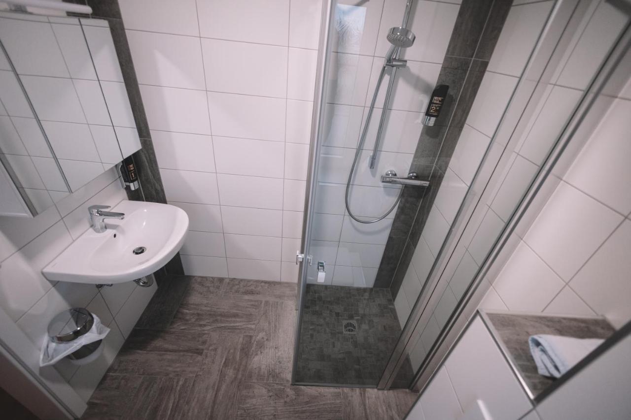 Gasthof Und Hotel Roter Hirsch Claußnitz Exteriér fotografie