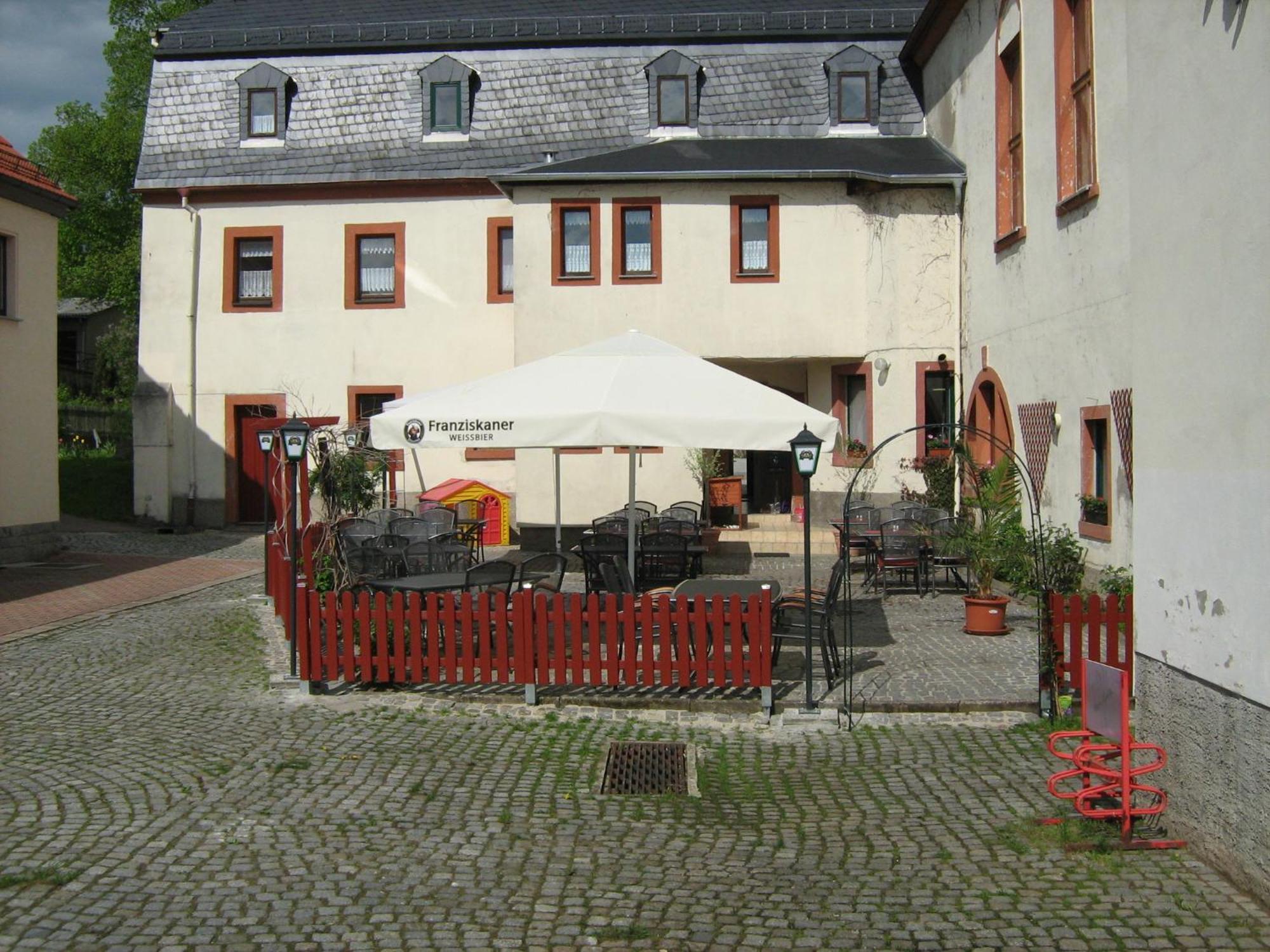 Gasthof Und Hotel Roter Hirsch Claußnitz Exteriér fotografie
