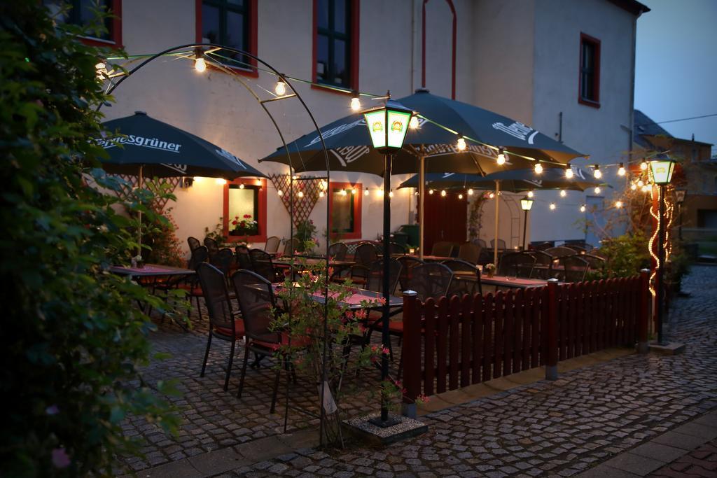 Gasthof Und Hotel Roter Hirsch Claußnitz Exteriér fotografie